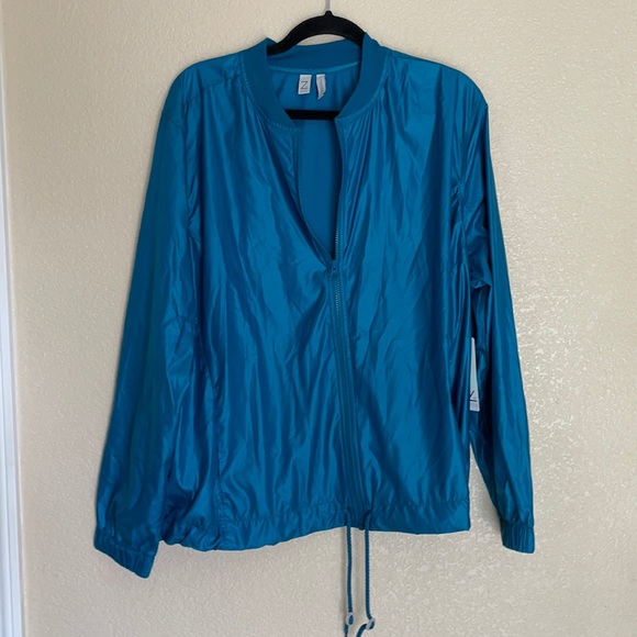 Zella Jackets & Coats Nwt Zella Light Yoga Running Hiking